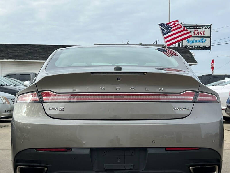 2016 Lincoln MKZ Base photo 5