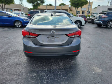 2014 Hyundai Elantra SE