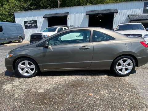2008 Honda Civic for sale at Monroe Auto's, LLC in Parsons TN