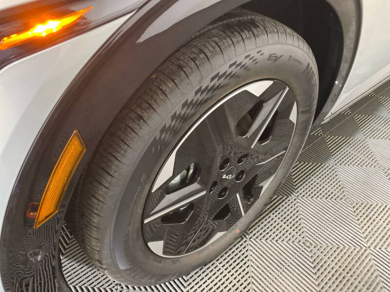 2025 Kia EV6 Wind