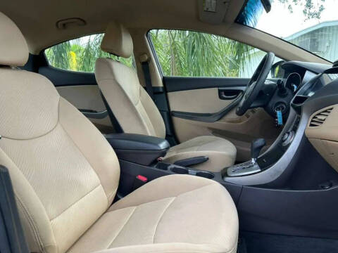 2012 Hyundai Elantra