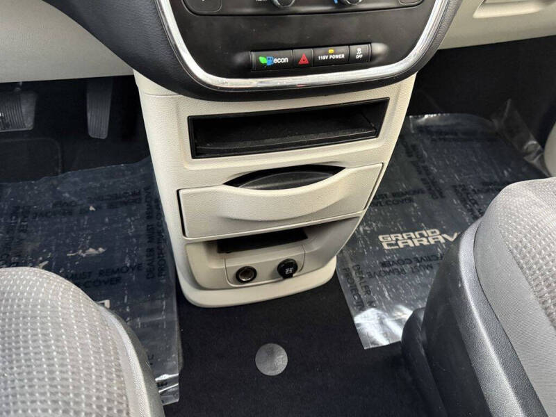 2017 Dodge Grand Caravan SE