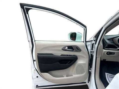 2020 Chrysler Pacifica Touring L