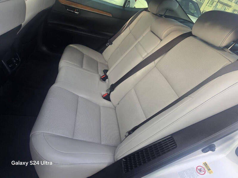 2013 Lexus ES 300h