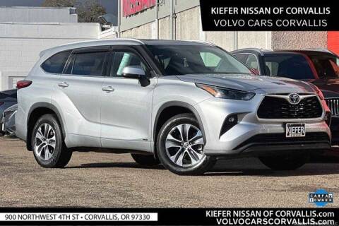 2022 Toyota Highlander Hybrid for sale at Kiefer Nissan Used Cars of Albany in Albany OR