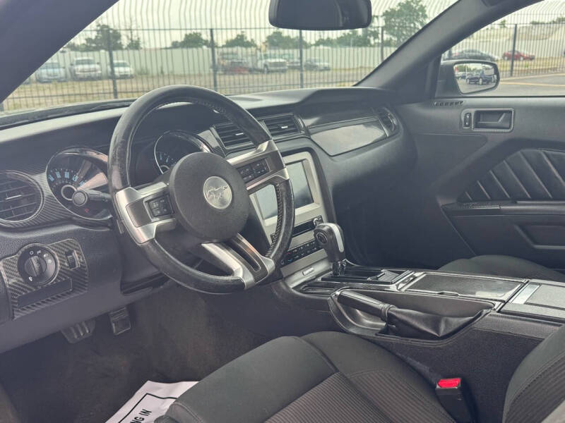 2014 Ford Mustang V6