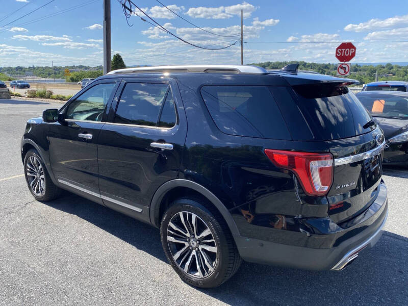 2017 Ford Explorer Platinum