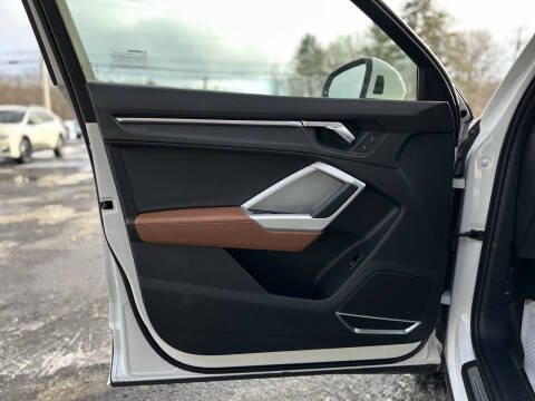 2021 Audi Q3 quattro S line Prem Plus 45 TFSI