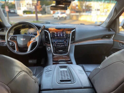 2017 Cadillac Escalade Premium Luxury