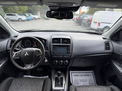 2023 Mitsubishi Outlander Sport ES