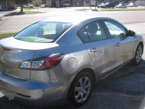2013 Mazda MAZDA3 i SV