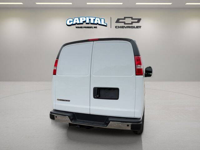 2025 Chevrolet Express 2500