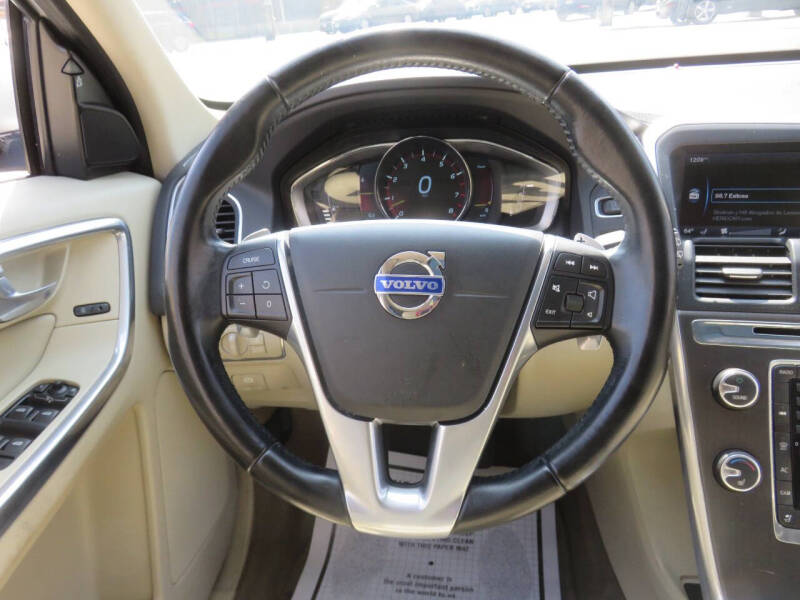 2015 Volvo XC60 T6 Premier Plus