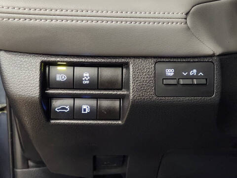 2021 Toyota Avalon Hybrid XLE