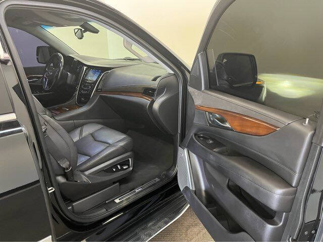 2019 Cadillac Escalade ESV Standard