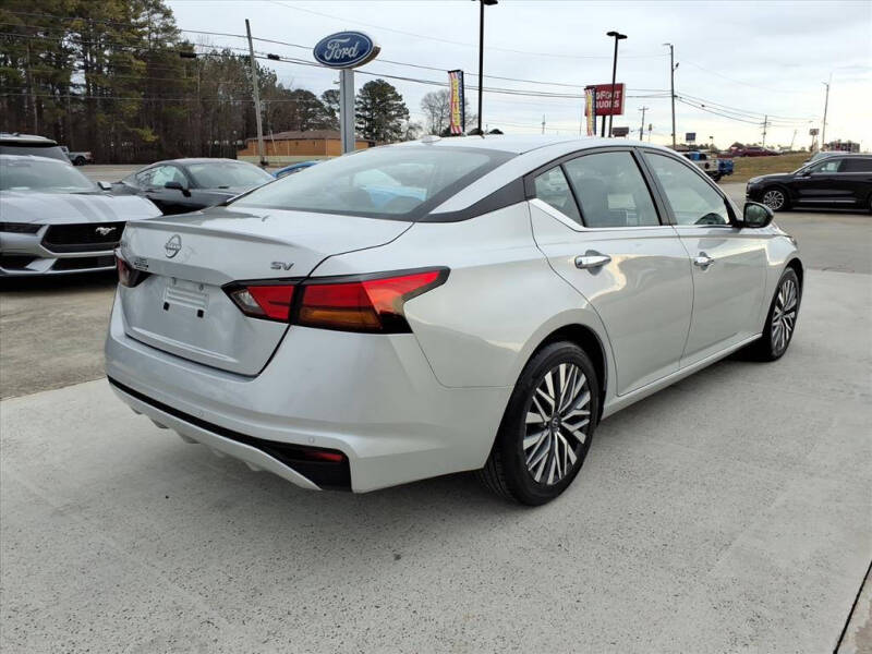 2024 Nissan Altima 2.5 SV