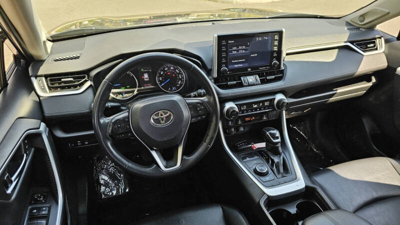 2021 Toyota RAV4 Hybrid XLE Premium