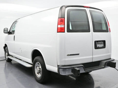 2022 Chevrolet Express 2500
