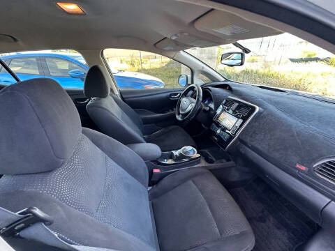 2016 Nissan LEAF SV