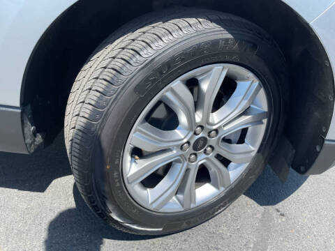 2023 Ford Edge Titanium