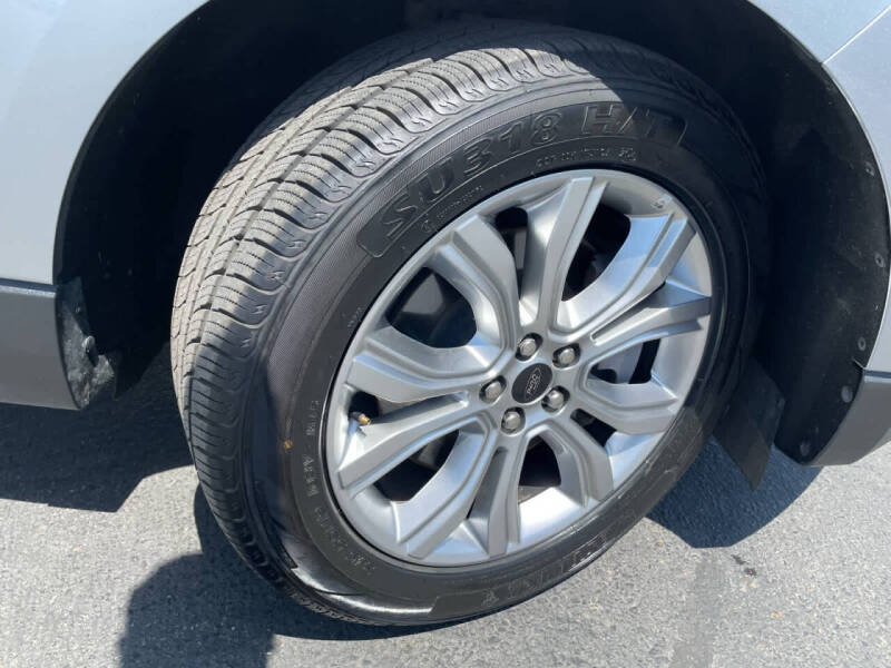 2023 Ford Edge Titanium