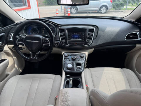 2016 Chrysler 200 Limited