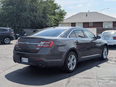 2016 Ford Taurus SEL