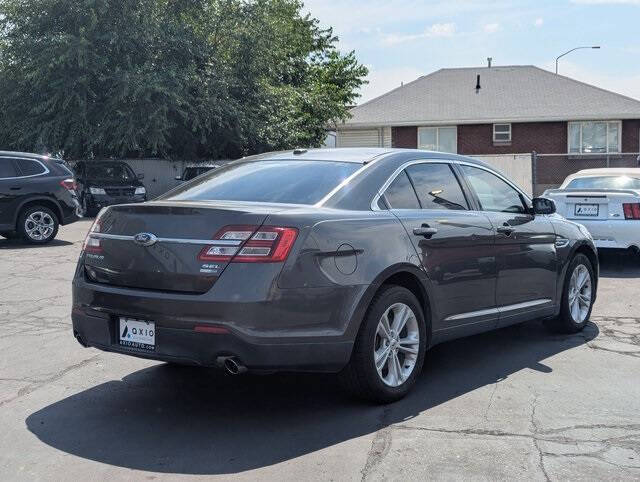 2016 Ford Taurus SEL