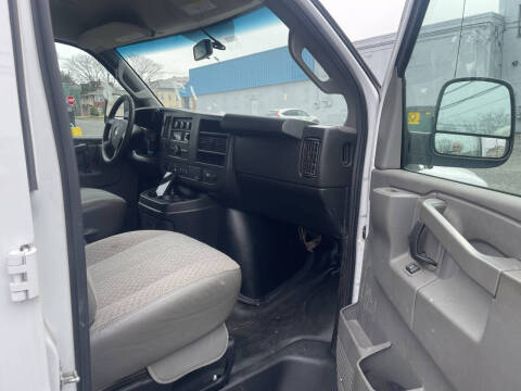 2019 Chevrolet Express 2500