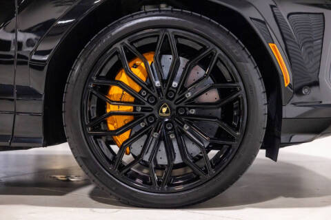 2025 Lamborghini Urus SE