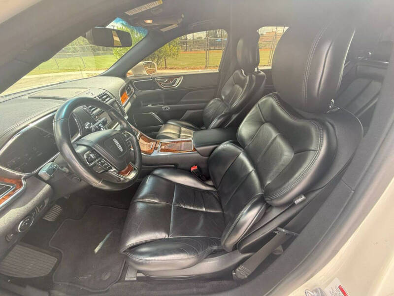 2018 Lincoln Continental Select