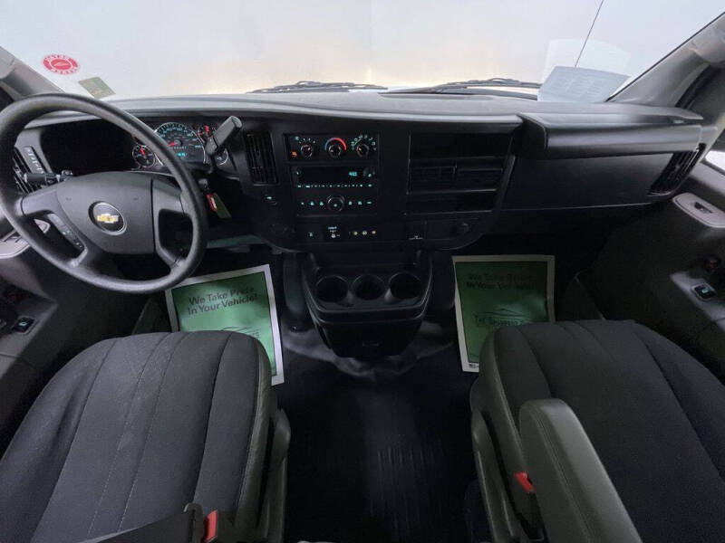 2022 Chevrolet Express 2500