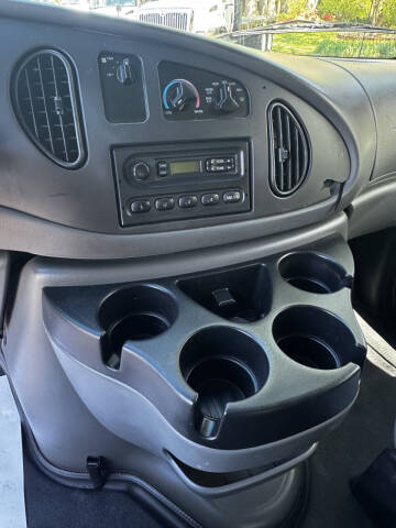 2006 Ford E-Series E-350 SD