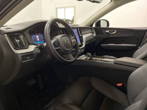 2025 Volvo XC60 B5 Plus Dark Theme