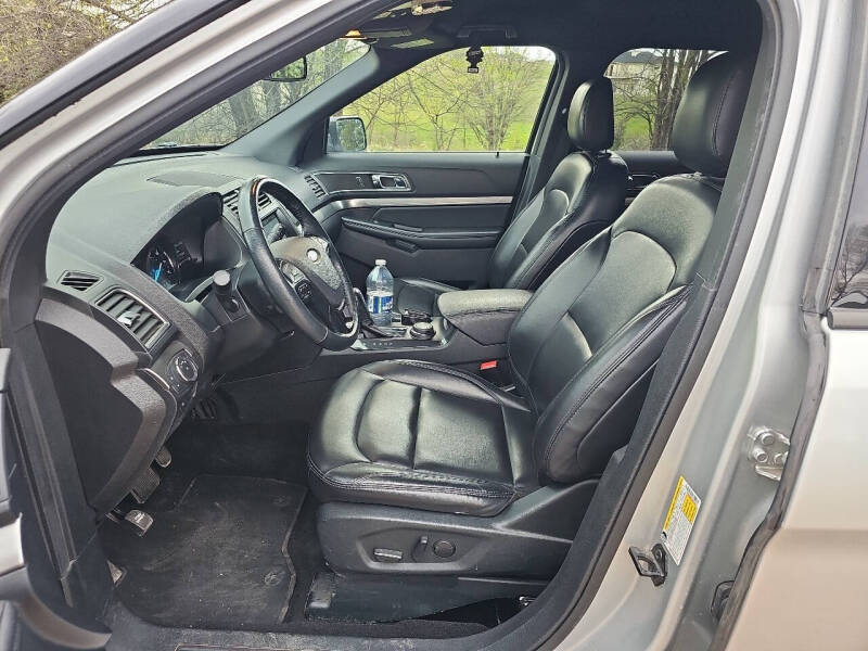 2019 Ford Explorer XLT - Photo 12