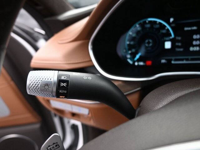 2023 Genesis Electrified G80