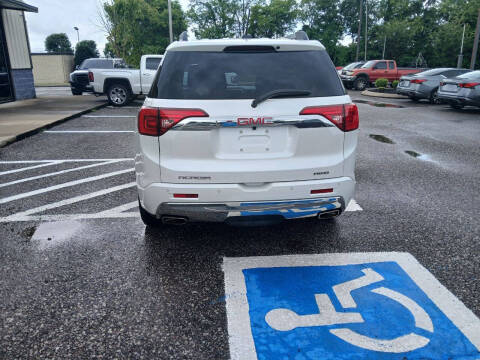 2017 GMC Acadia Denali