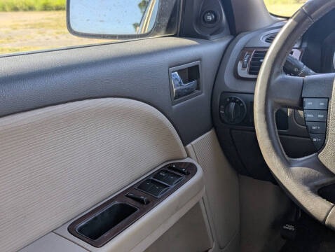 2009 Ford Taurus SEL