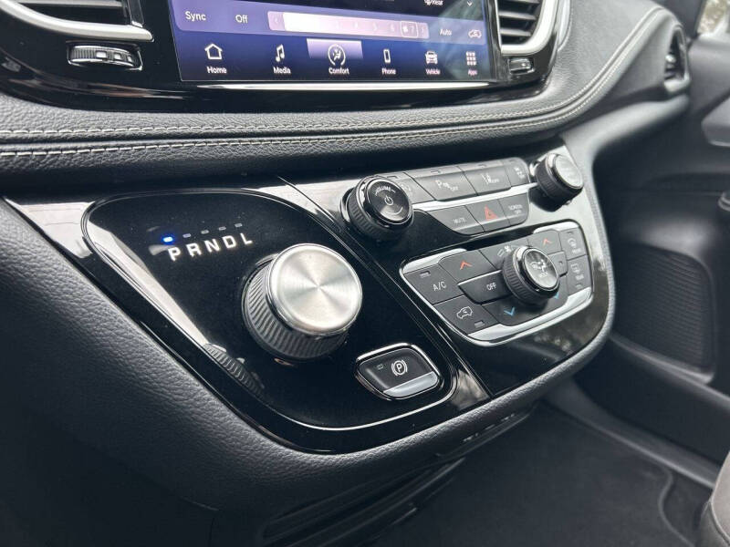 2021 Chrysler Pacifica Touring