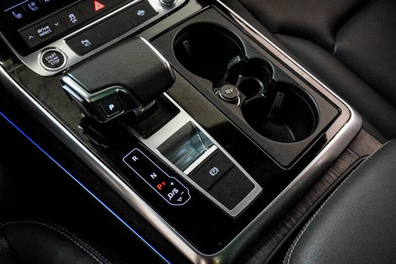 2021 Audi Q8 quattro Premium Plus 55 TFSI