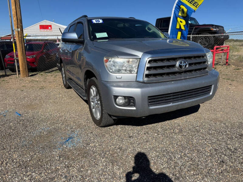 2016 Toyota Sequoia Limited's photo