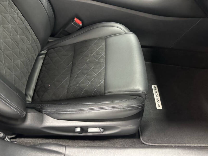 2017 Nissan Maxima 3.5 SR