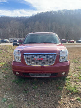2007 GMC Yukon XL for sale at LEE'S USED CARS INC in Ashland KY