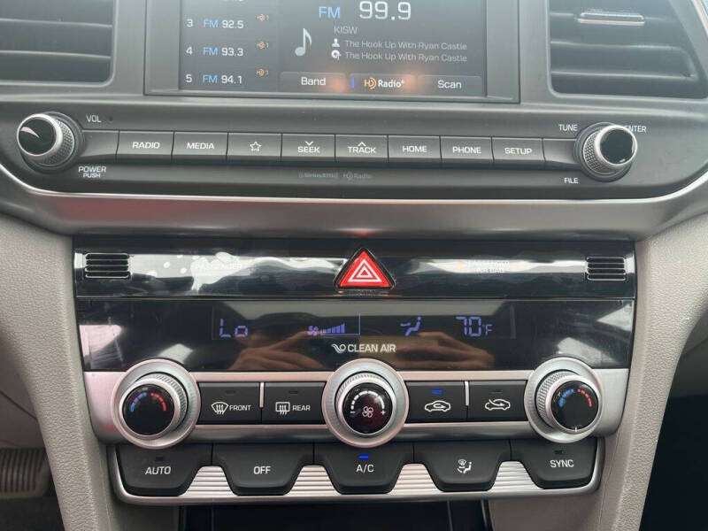 2020 Hyundai Elantra