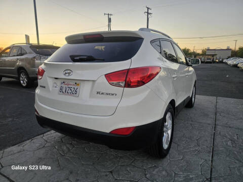 2011 Hyundai Tucson GLS
