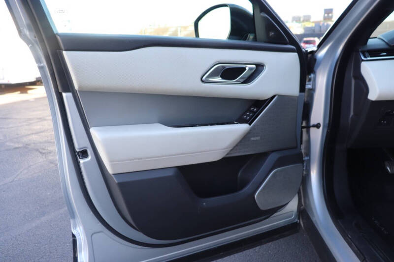 2019 Land Rover Range Rover Velar P250 R-Dynamic SE