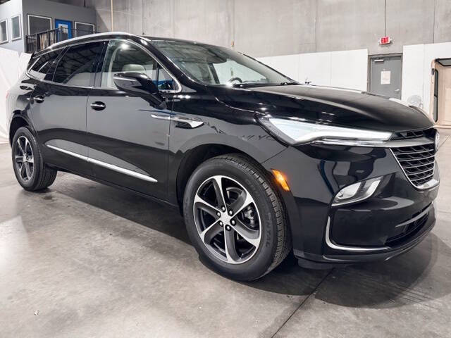 2022 Buick Enclave Essence