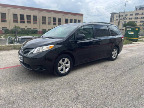 2012 Toyota Sienna