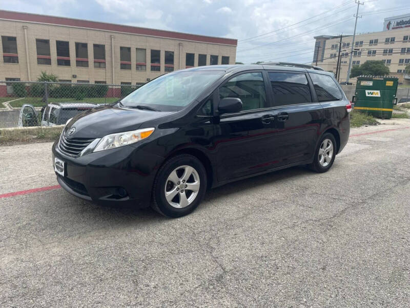 2012 Toyota Sienna