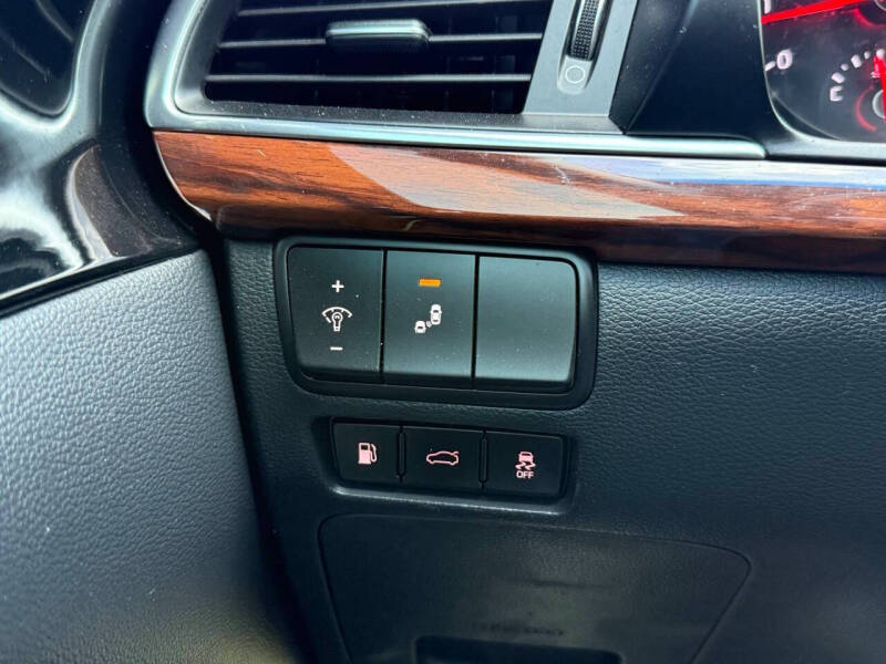 2017 Kia Cadenza Premium